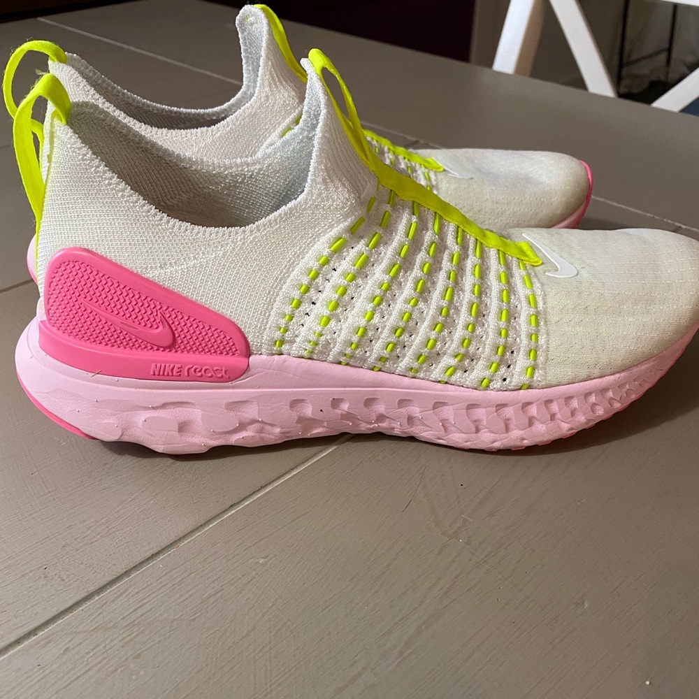 Nike epic React Fklyknits